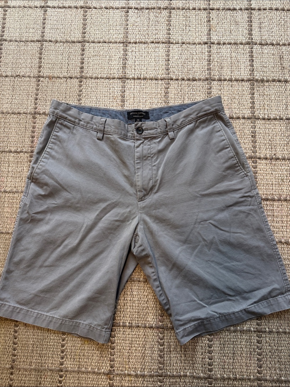 Banana Republic Men's Flat-Front Chino Shorts - Gray
